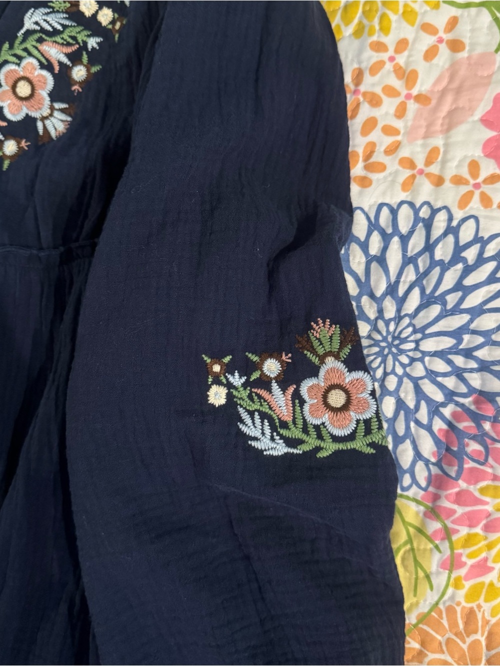 NWT small grace + karma floral blouse - Picture 3 of 3